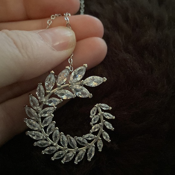 Ladies cz and sterling silver necklace - Picture 1 of 4